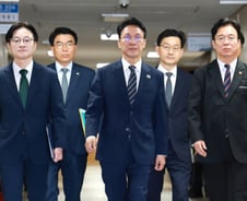 삼성 '긴급조정권' 시사한 이 대통령 메시지에…노동장관 "말씀 잘 새기겠다"