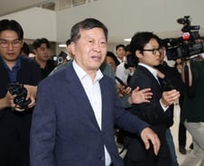 중노위원장 "삼성전자 사측 유보로 조정 불성립…밤이든 휴일이든 대화 재개"