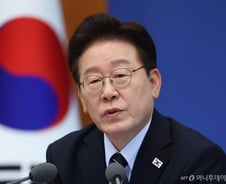 "선 많이 넘는다"…李대통령, '파업' 삼성전자 노조 작심 비판