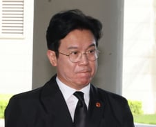 삼성전자 노사, 교섭 재개...노동부 장관 직접 중재
