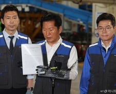 하루만에 '5·18 조롱 처벌법' 공개...정청래 "탱크데이에 국민적 분노"
