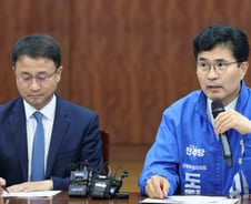 한병도 지원 속 1호 공약 발표한 이원택...심상찮은 전북에 공들이는 與