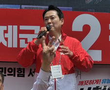 장동혁, 지역구 충남 유세…"제 돈처럼 세금 쓰는 당 뽑을 건가"