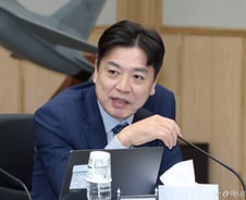 與 "내란 옹호한 국민의힘이 무슨 염치로 '주적' 운운하나"