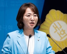 與 "오세훈, 지난해 GTX 철근 누락 인지 정황…무능 혹은 은폐"