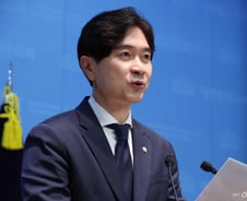 국힘 "'부산 자갈치' 온 李 대통령, 공소취소 위한 관권선거에 눈 멀었나"