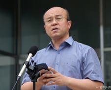 배당 전에 6억 성과급?...삼성전자 개미들 분노 "무효 소송할 것"