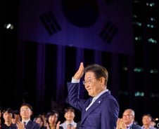 '라이브 국정' 李대통령 취임 1년…'ACE 리더십' 빛났다