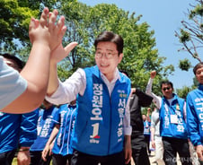 정원오, 본투표까지 유세 총력전…서울 전역 누비며 '한 걸음 더, 끝까지'