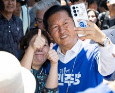 "미우나고우나 내 자식에 한표"...정청래, 전남·충청 막판 세몰이