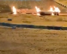 "이란, 쿠웨이트 공항에 드론·미사일 공격...인명 피해·운항 중단"