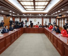 '투표용지 부족'에도 선관위 "개표중단 불가"라는데...결국 법정갈듯