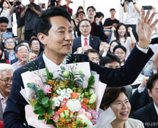 뒤집힌 서울시장 선거…'견제' 심리 발동, '독주' 제동 건 민심