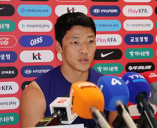 '원정 16강' 이끌었던 황희찬 "아픈 곳 전혀 없어, 팀 위해 최선"