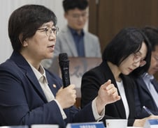 [사설]모(毛)퓰리즘 우려 큰 탈모치료 건보 적용