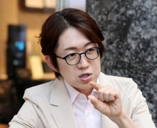 "의료·방산 '특화 로봇'에 집중하라"..한국 성공 요건은