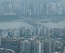 [사설]'호황 자평' 부동산세금 규제 성급하다