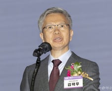 시동 걸린 '한국형 주치의제'…"환자 진료에 부정적" 제동 건 의협