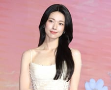 8·15 앞두고 친일 후손을?...하영, 넷플릭스 인터뷰 취소