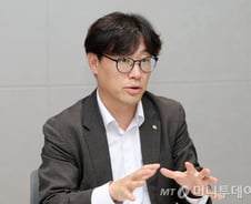 "변동성 커도 증시 떠나면 안 돼… '이것' 담고 회복 기다려야"