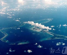 60년전 강제이주, 미·이란 전쟁에 또…고향 잃은 차고스 사람들