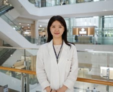 "상복 입은 여성이 CPR"...장례식장서 시민 살린 의인 정체는[오따뉴]