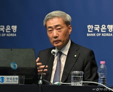 [사설]한은은 긴축, 정부는 돈풀기 엇박자
