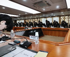 [사설]인사 난맥 해소없이 지지율반전 어렵다