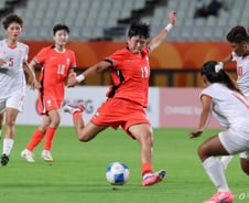 PK 실축에도…여자축구, 아시안게임 첫 경기서 미얀마 5-0 완승