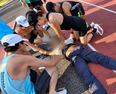 외국인 '쿵' 쓰러지자...달려온 러닝 크루, 신속 응급처치[오따뉴]