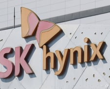 SK하이닉스 ADR 담는 ETF 늘어난다…편입액 3000억 육박