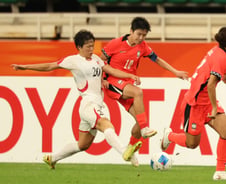 한국 여자 축구, 북한과 1-1 무승부…조 2위로 8강행