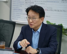권칠승 "단절 아닌 연결...돌봄 민주주의의 출발점"
