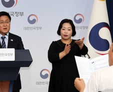 [사설]원전 건설, 공론화보다 결단이 시급하다