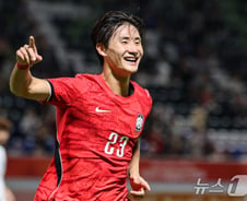 후반 2골 몰아친 한국…사우디 2-0 완파, 조 1위로 8강행
