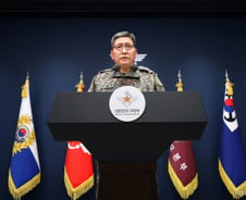軍 "북한군 지뢰 가능성 높아…최종 北 소행시 상응하는 조치 있을 것"