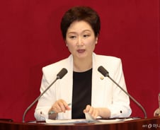 "공인이니 감수해"…선 넘은 여성 정치인 혐오, 결국 범죄로