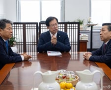 복지위, 국감 증인·참고인 48명 의결…오세훈·제넨셀 합의는 무산