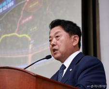 與 "北 지뢰 맞았다…명백한 정전협정 위반이자 도발, 규탄 성명 제안"