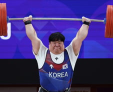 송영환, 남자 110㎏ 이상급 4위…한국 역도, 은 1개로 마감