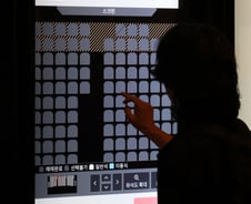 "20만원 주세요" 한강공원 '자릿값', 처벌 못 한다?...법이 놓친 '선점 장사'