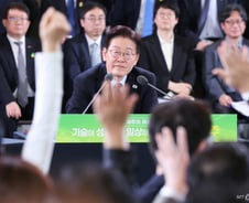 가장 가까이에서 다른 목소리 전달…균형 잡힌 '직언 리더십'