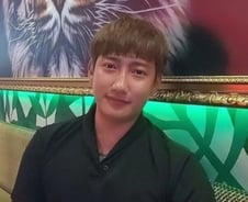 "들 수 있는 게 의자밖에" 흉기 난동범 막아선 영웅들…경찰 오기 전 제압