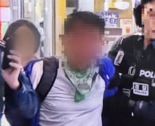 "모자이크 없이 피범벅" 인천 칼부림 50대 '얼굴 사진' 확산..."처벌 주의"