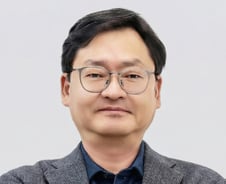 '연못속 고래' 국민연금의 양면성[정철근 칼럼/정철근]