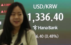 Two months, a drop of 220 won... Won/dollar exchange rate in the 1,330-won range, lowest in 23 months