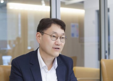 콜드플레이 LP에 자동차까지 만든다…자원 빈국의 희망 된 쓰레기