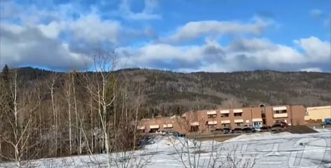 "가족 죽이고 학교 덮쳤다"...캐나다 총기난사범은 18세 트랜스젠더 女