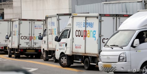 시니어 '탈팡족' 별로 없나...쿠팡, 50대 이상 결제액 네이버 2배