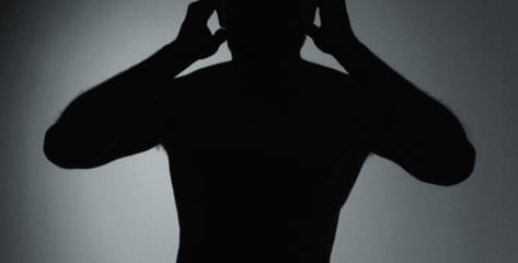 이웃 머리채 잡고 질질, 3주 의식불명...70대가 층간소음 착각해 폭행